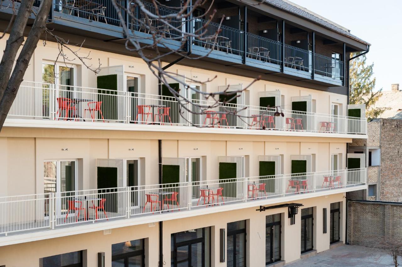 Hotel Forum Garni Subotica Buitenkant foto