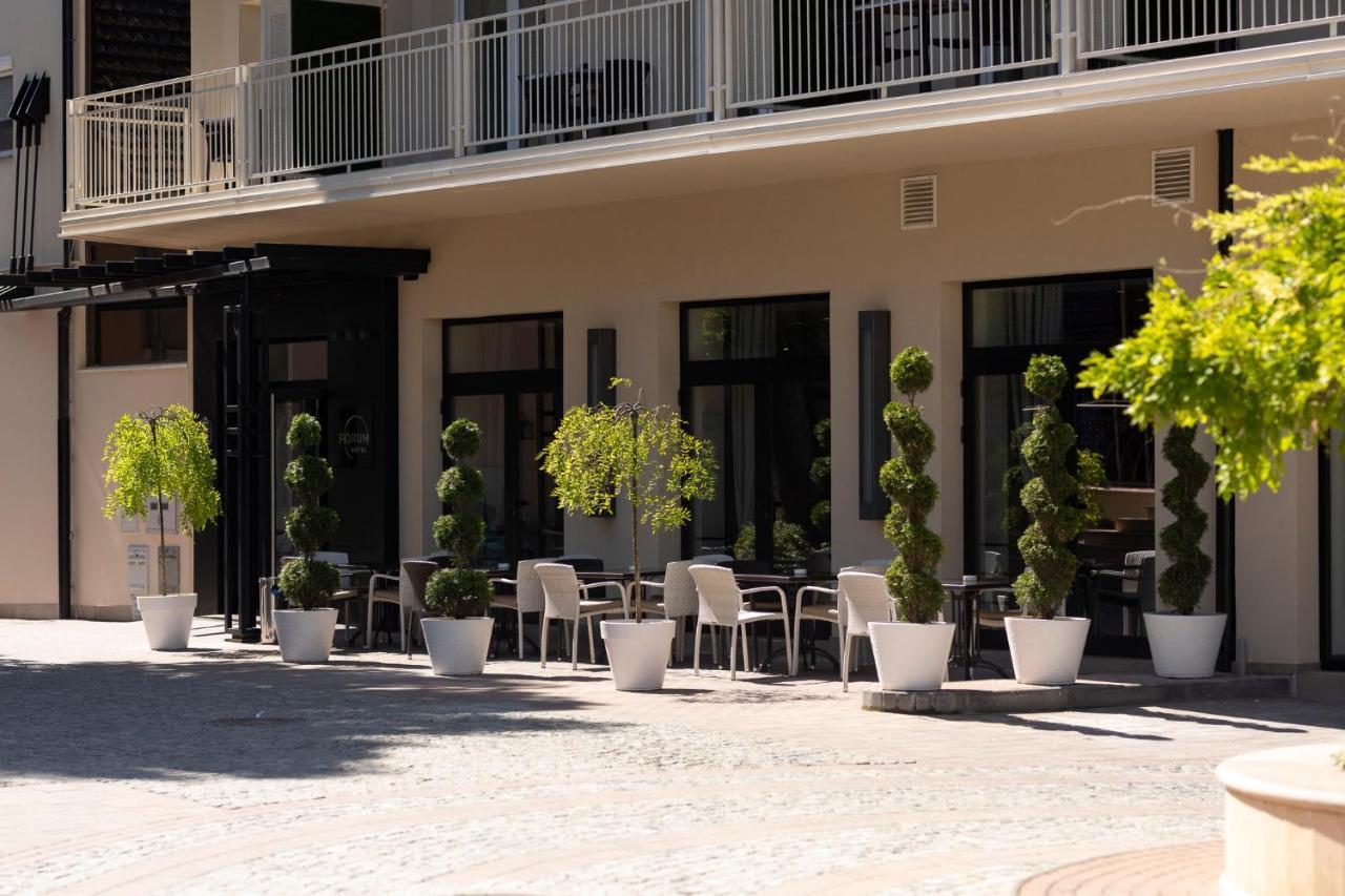 Hotel Forum Garni Subotica Buitenkant foto